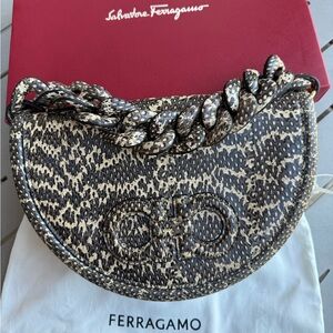 $4600 Salvatore  Ferragamo Aura Gancio Snakeskin Shoulder Bag RARE Store Display